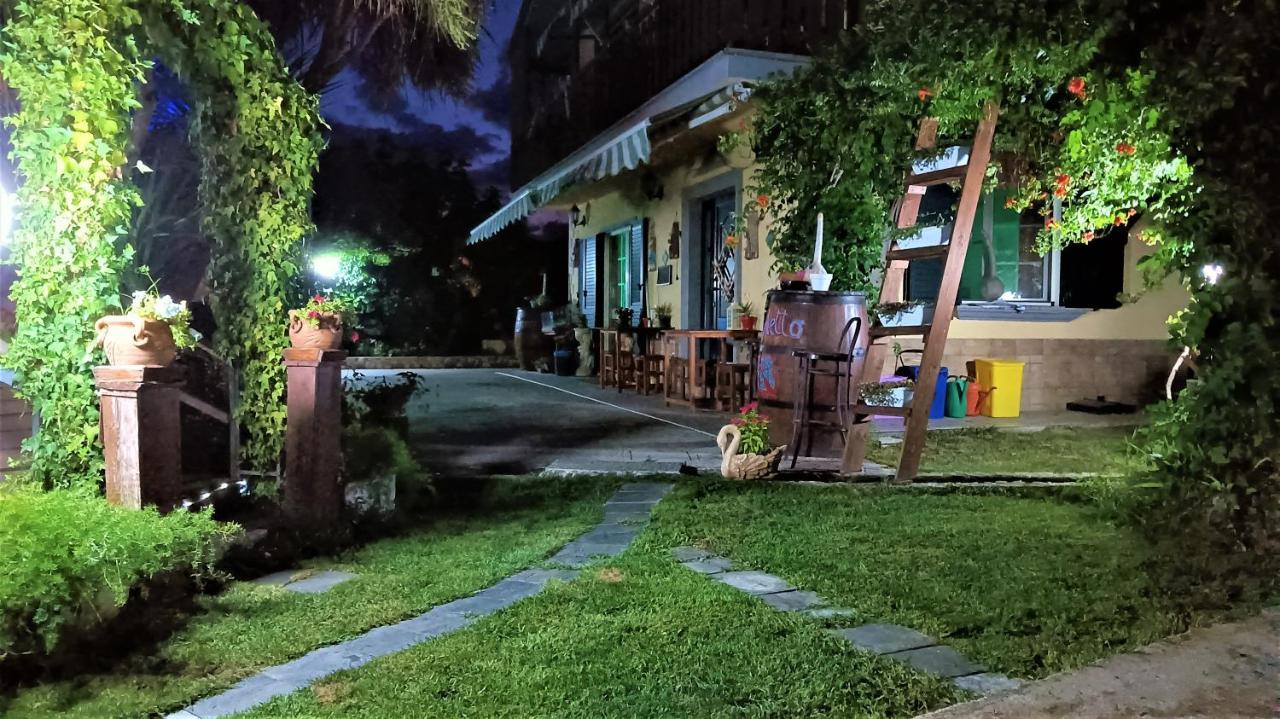 Il Laghetto Bed & Breakfast Castrovillari Bagian luar foto
