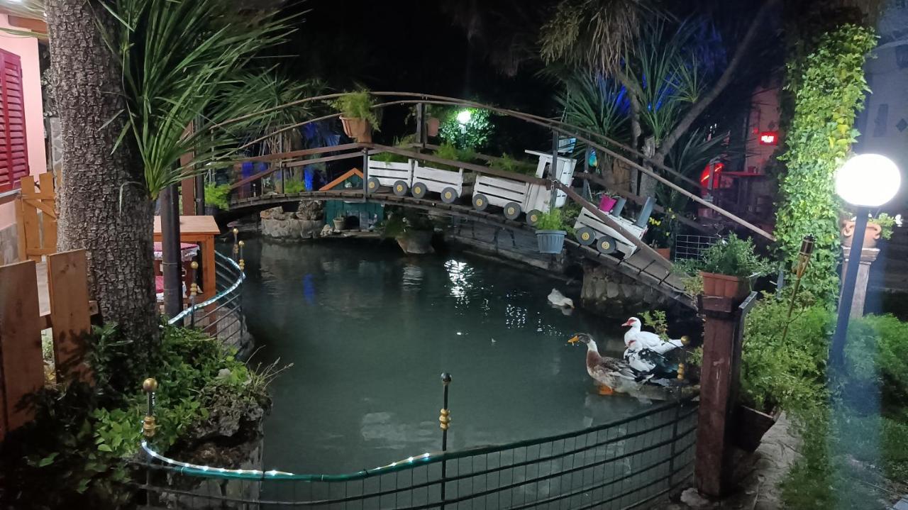 Il Laghetto Bed & Breakfast Castrovillari Bagian luar foto
