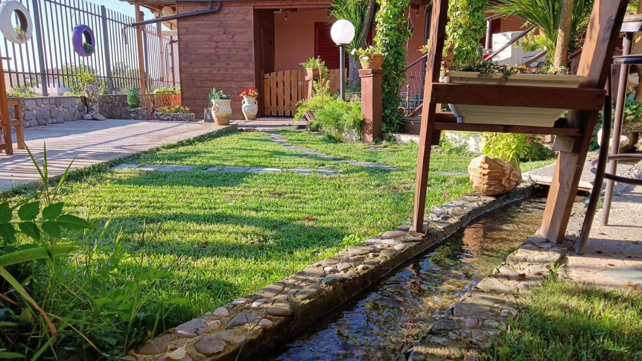 Il Laghetto Bed & Breakfast Castrovillari Bagian luar foto