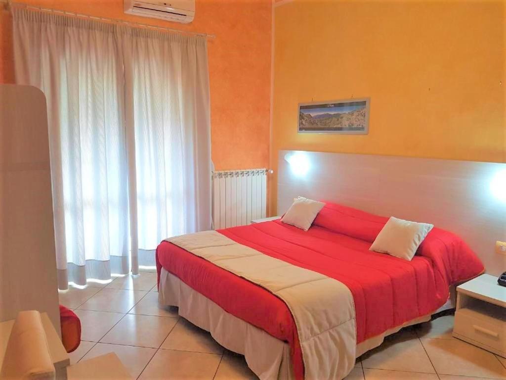 Il Laghetto Bed & Breakfast Castrovillari Bagian luar foto