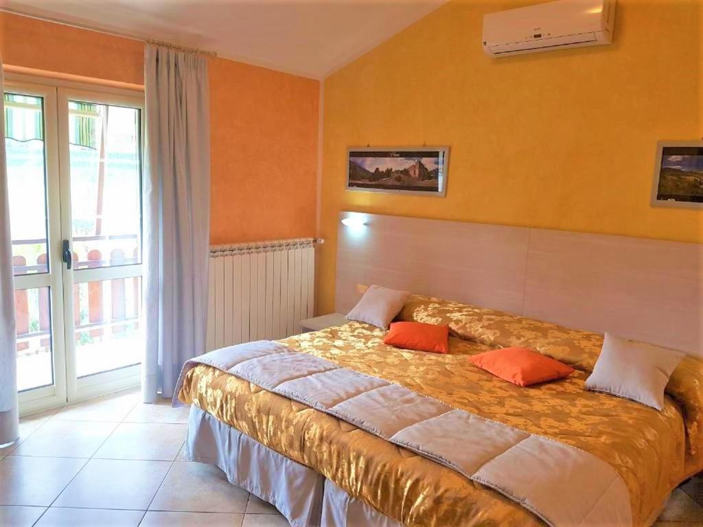 Il Laghetto Bed & Breakfast Castrovillari Bagian luar foto