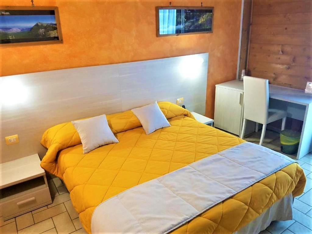 Il Laghetto Bed & Breakfast Castrovillari Bagian luar foto