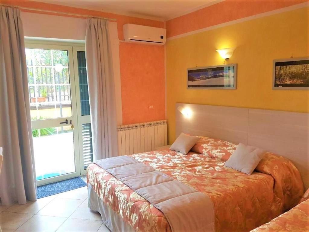 Il Laghetto Bed & Breakfast Castrovillari Bagian luar foto